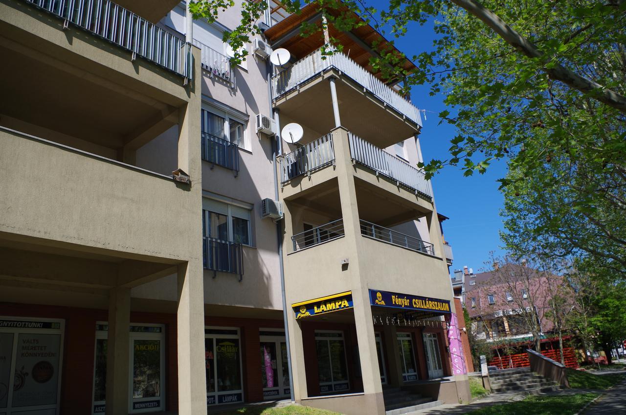 Aquamarin Studio Apartman Siofok Exterior photo